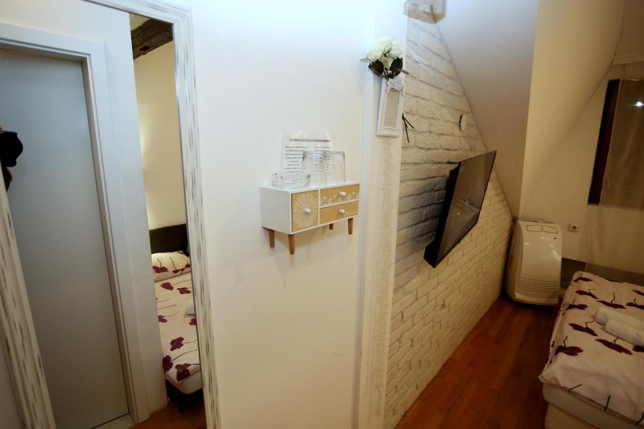 Apartments Rooms Fontane Trnje - Free Parking Zagreb Bagian luar foto